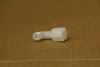 Conector Nylon macho "codo" 1/4 x 1/4
